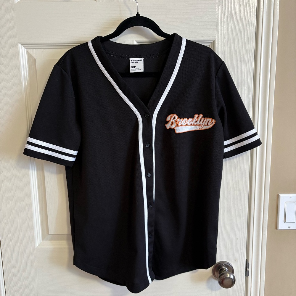 Streetwear Society Black Baseball Jersey Short Sleeve Shirt Size Small Polyester